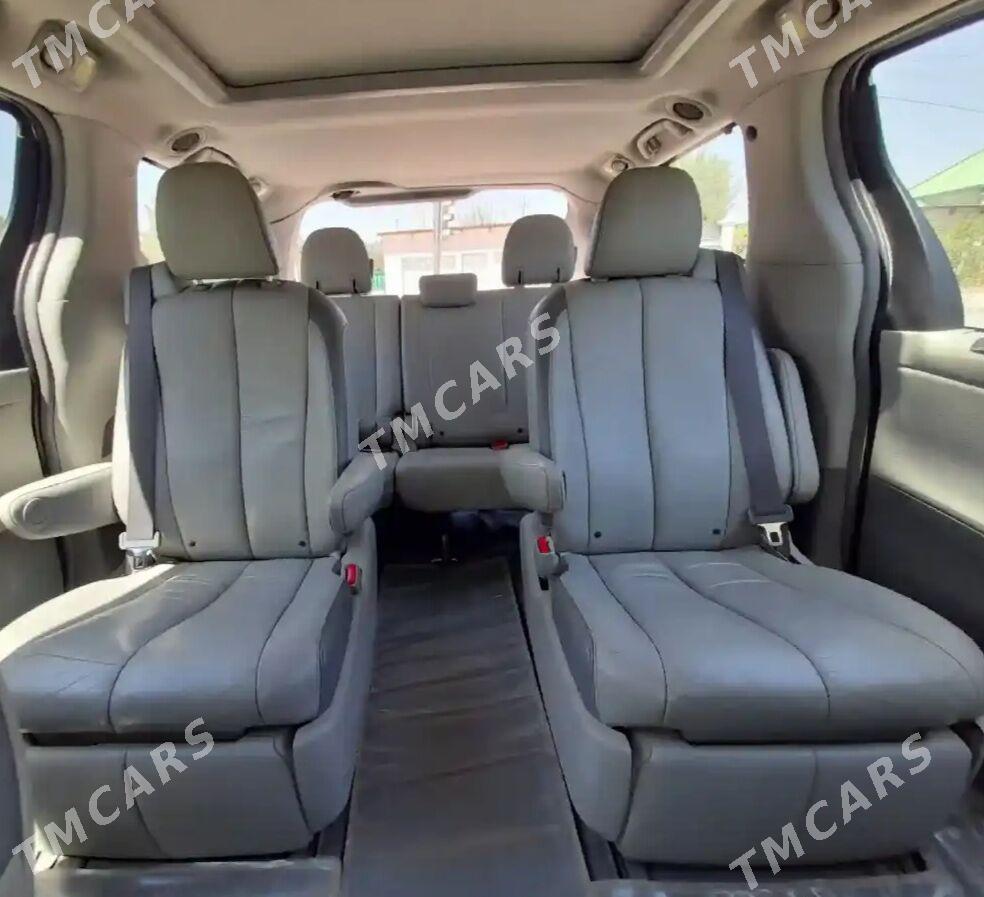 Toyota Sienna 2010 - 285 000 TMT - Ашхабад - img 7