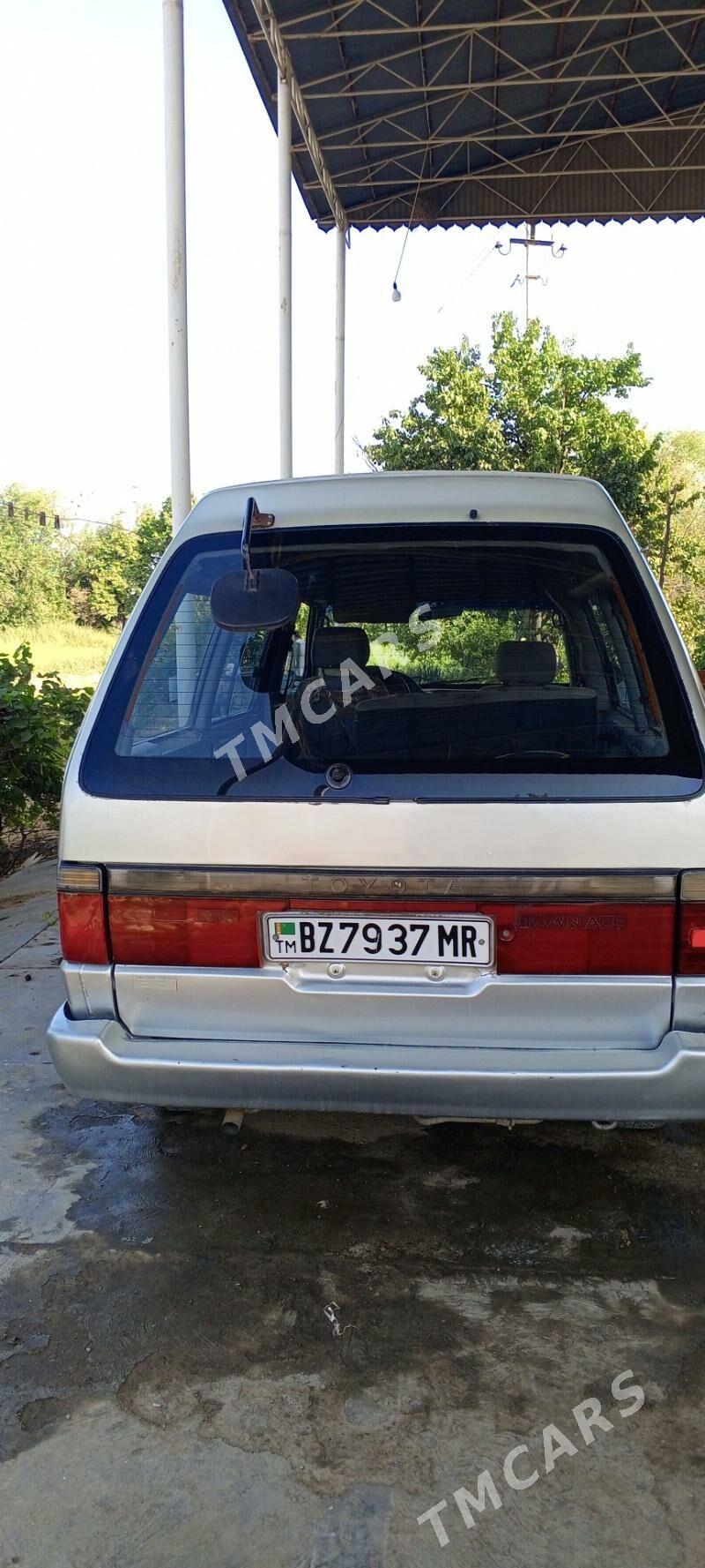 Toyota Town Ace 1988 - 30 000 TMT - Мары - img 2