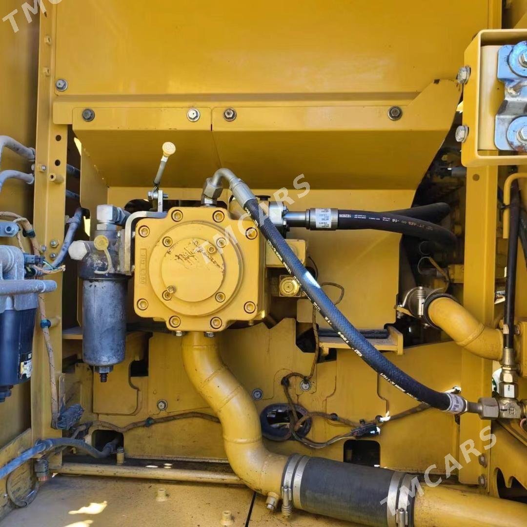 Caterpillar Excavator 2021 - 1 110 000 TMT - Мары - img 5