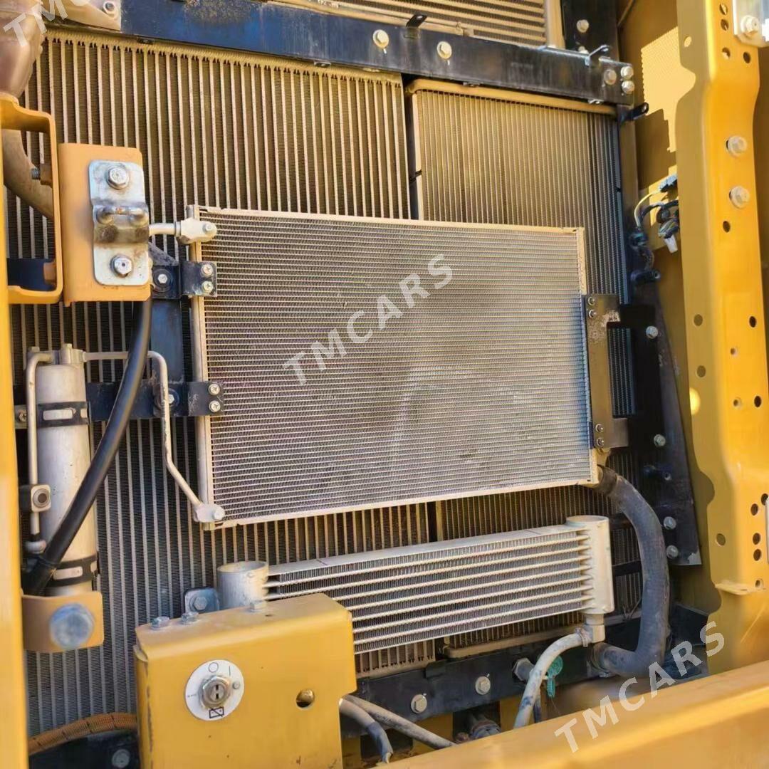 Caterpillar Excavator 2021 - 1 110 000 TMT - Мары - img 6