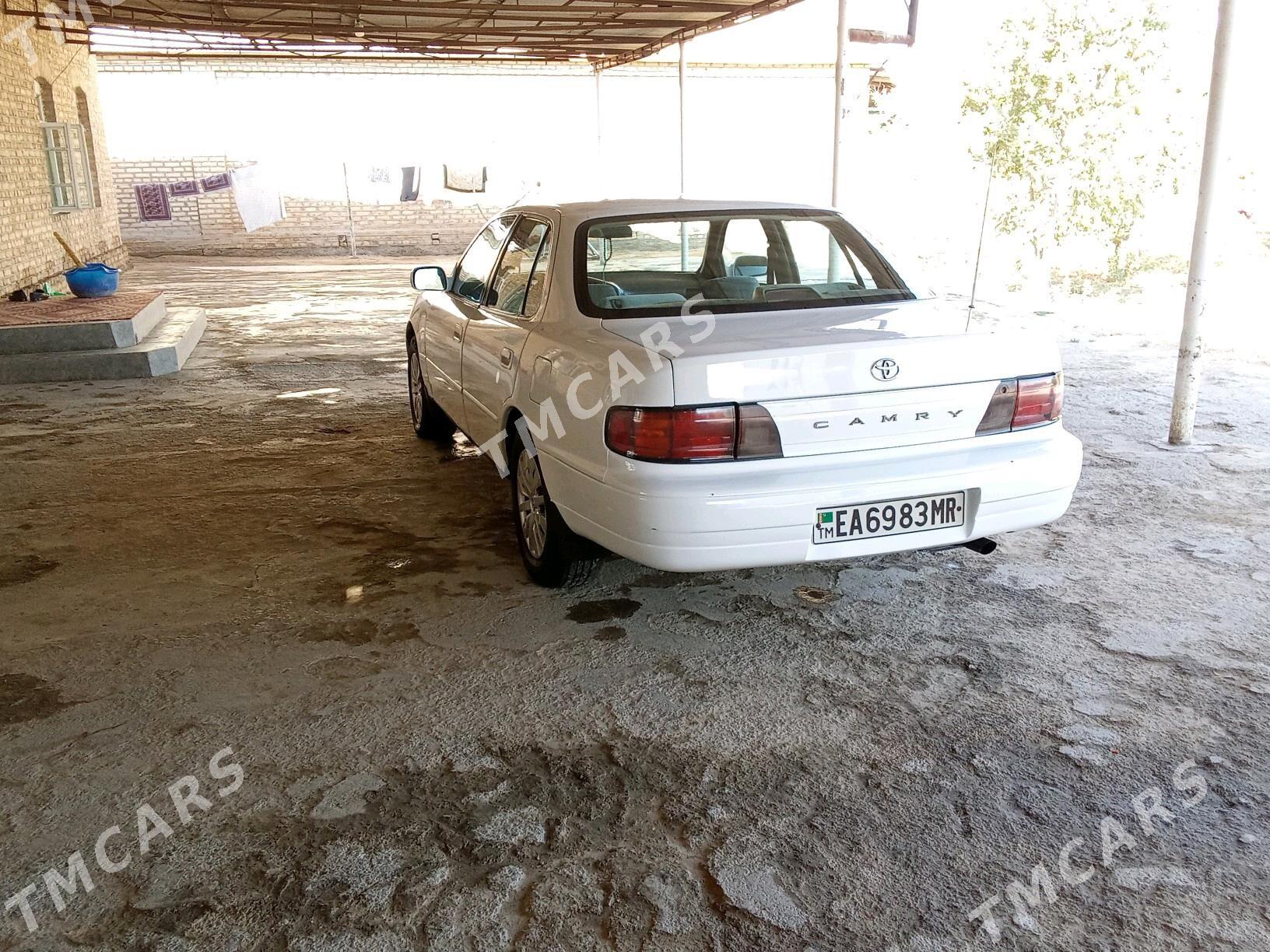 Toyota Camry 1993 - 80 000 TMT - Мары - img 8