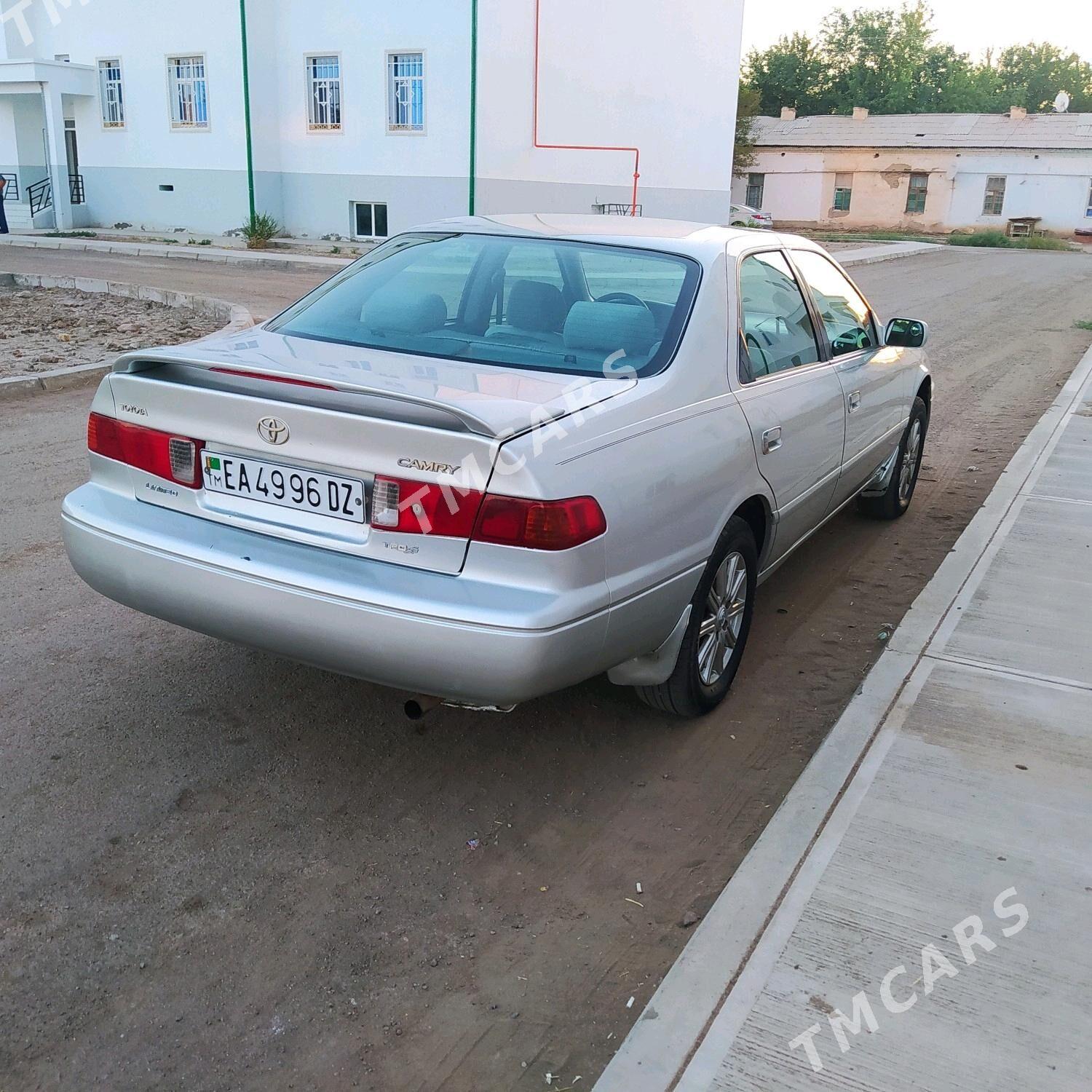 Toyota Camry 2000 - 122 000 TMT - Daşoguz - img 3