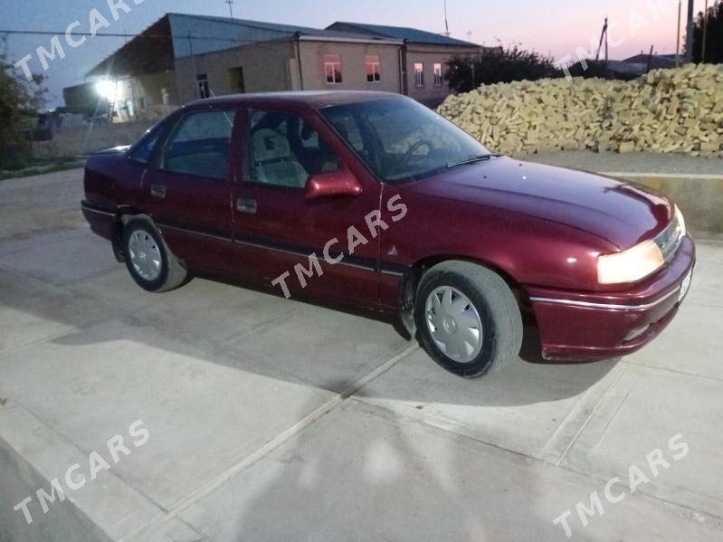 Opel Vectra 1993 - 24 000 TMT - Фарап - img 2