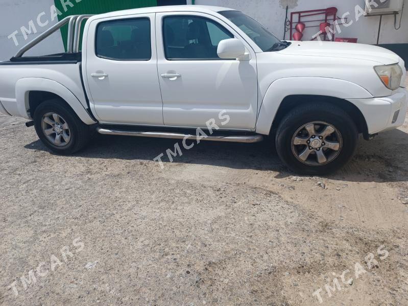 Toyota Tacoma 2014 - 260 000 TMT - Aşgabat - img 4