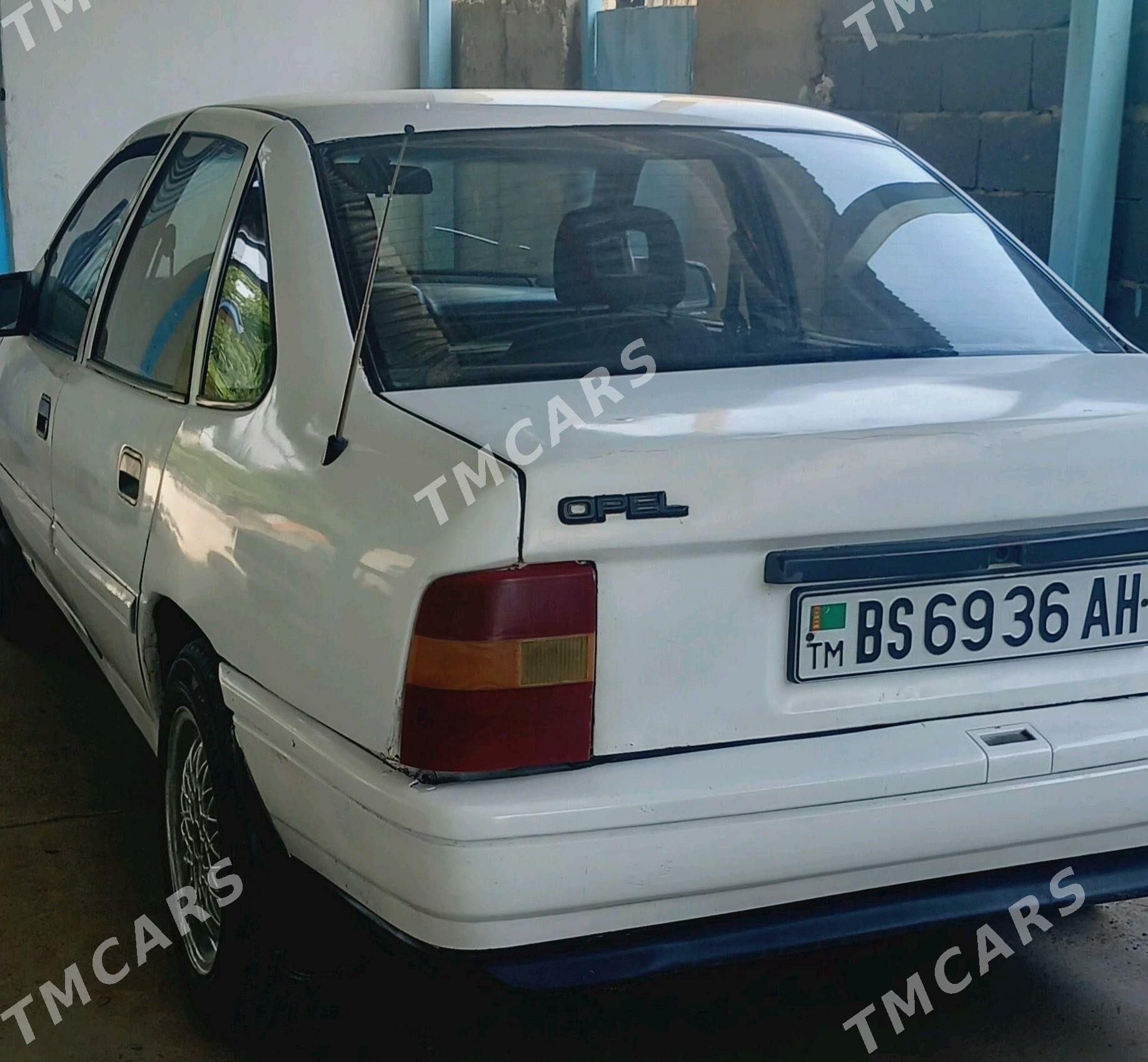 Opel Vectra 1991 - 25 000 TMT - Bäherden - img 3