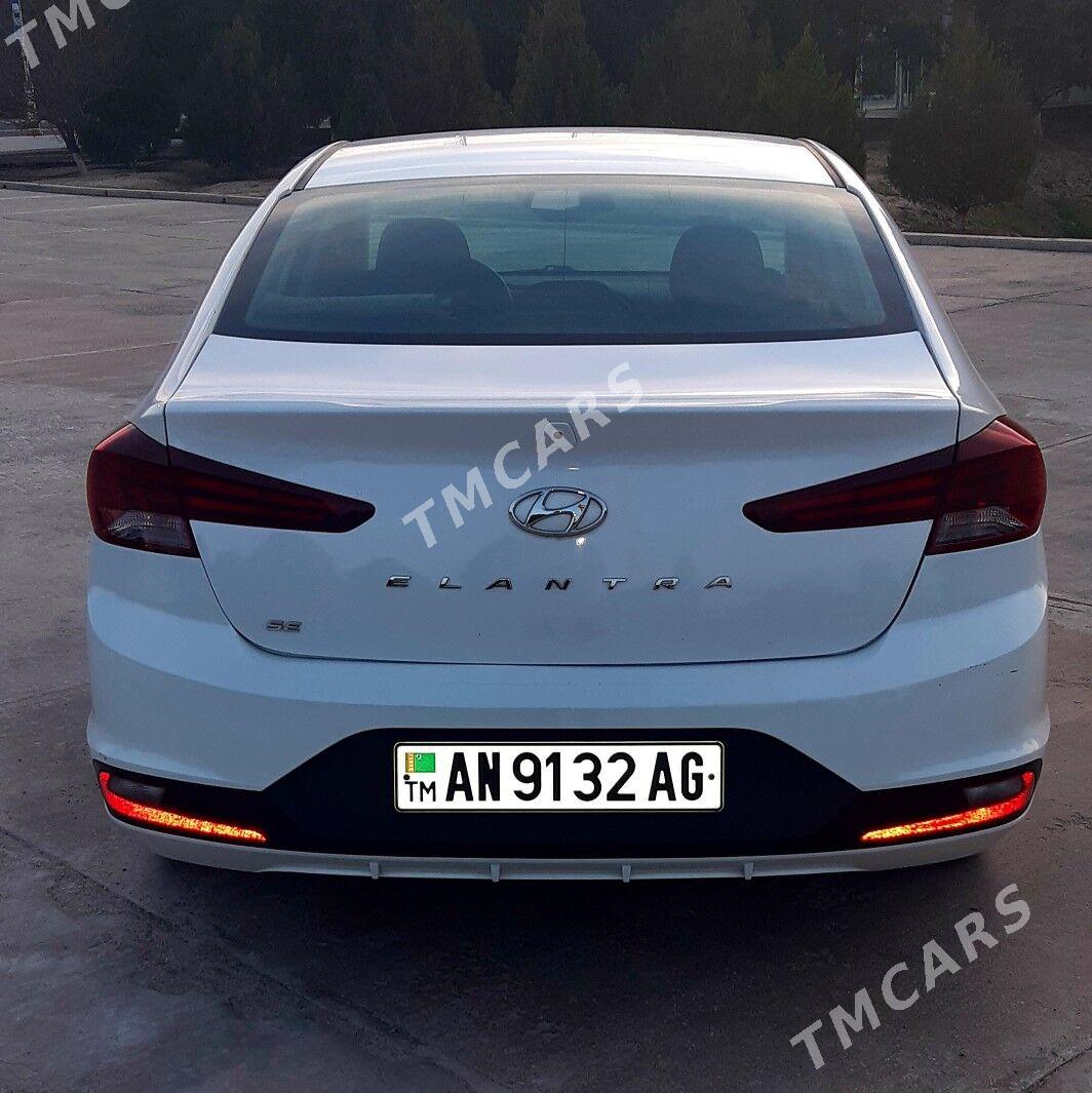 Hyundai Elantra 2019 - 188 000 TMT - Parahat 6 - img 4