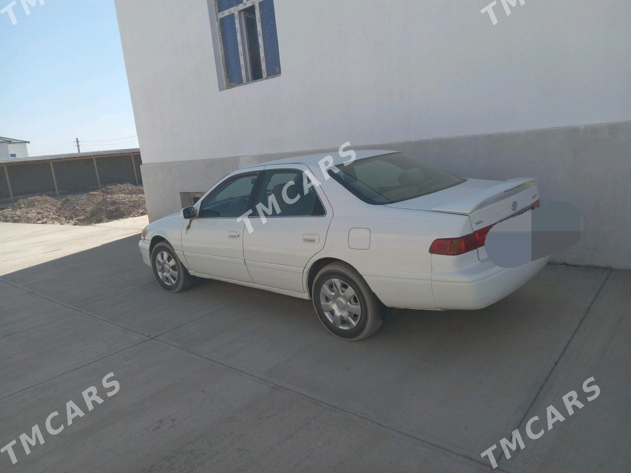 Toyota Camry 2000 - 130 000 TMT - Gubadag - img 2