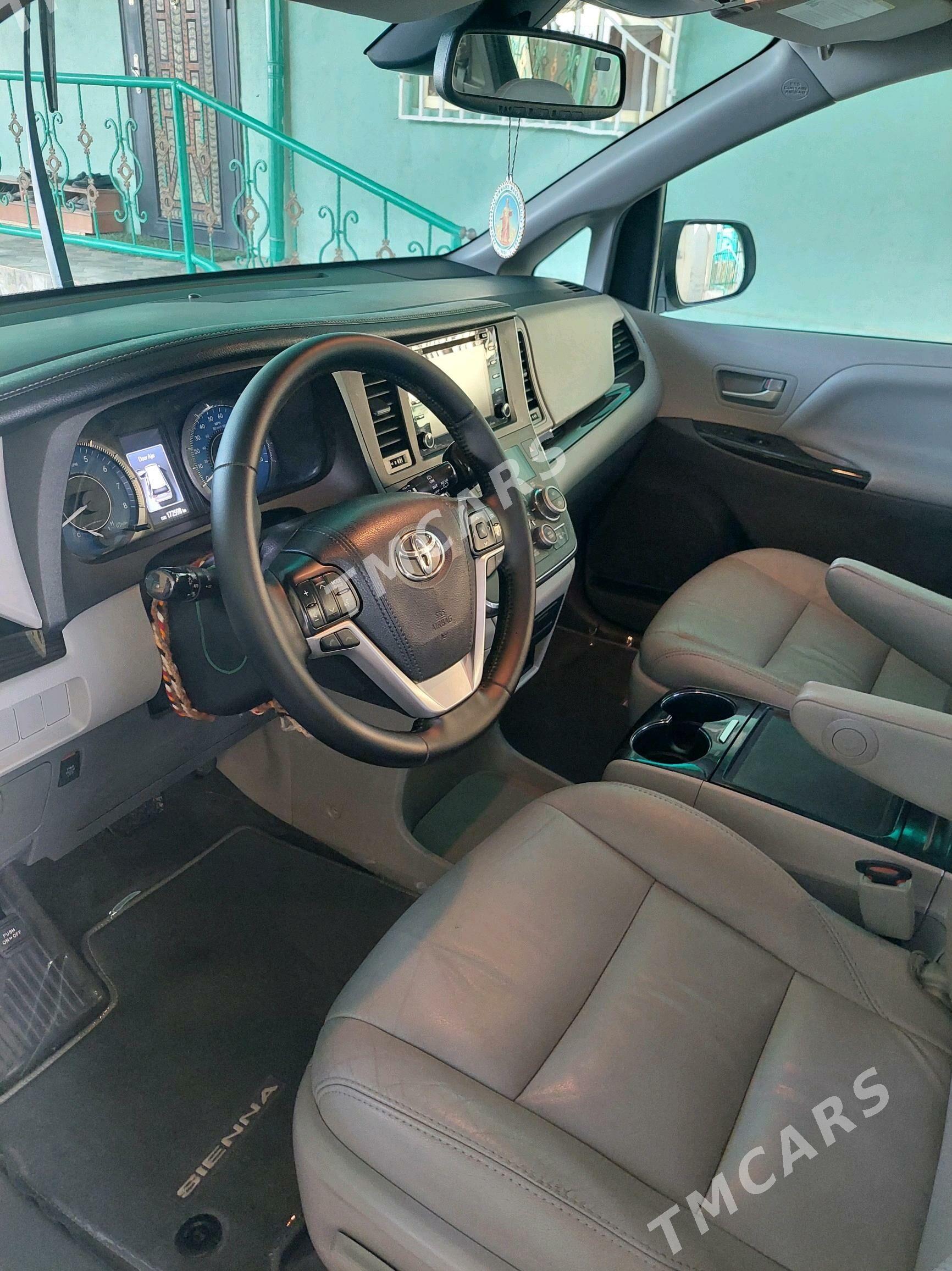 Toyota Sienna 2019 - 440 000 TMT - Gypjak - img 6