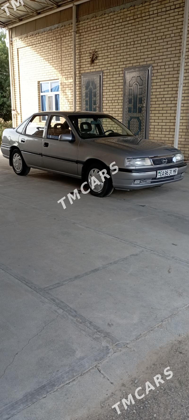 Opel Vectra 1990 - 30 000 TMT - Mary - img 3