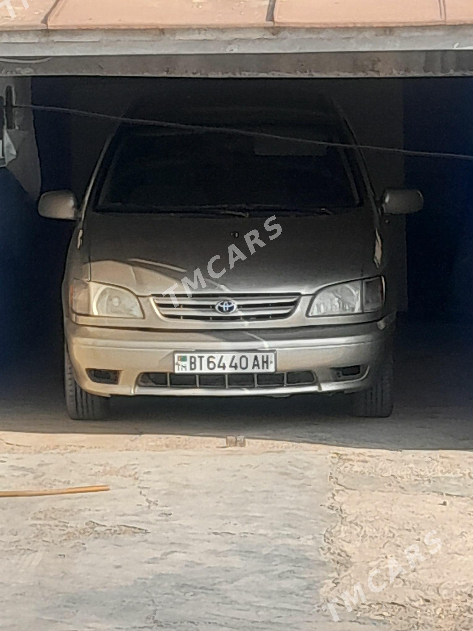 Toyota Sienna 2001 - 125 000 TMT - Серахс - img 3