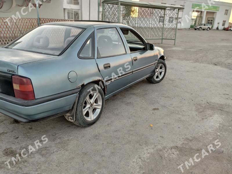 Opel Vectra 1989 - 22 000 TMT - Болдумсаз - img 3