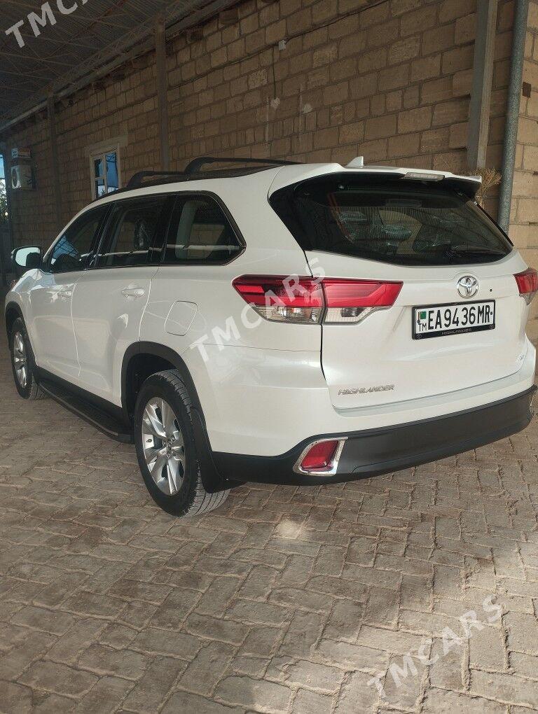 Toyota Highlander 2019 - 450 000 TMT - Türkmengala - img 3