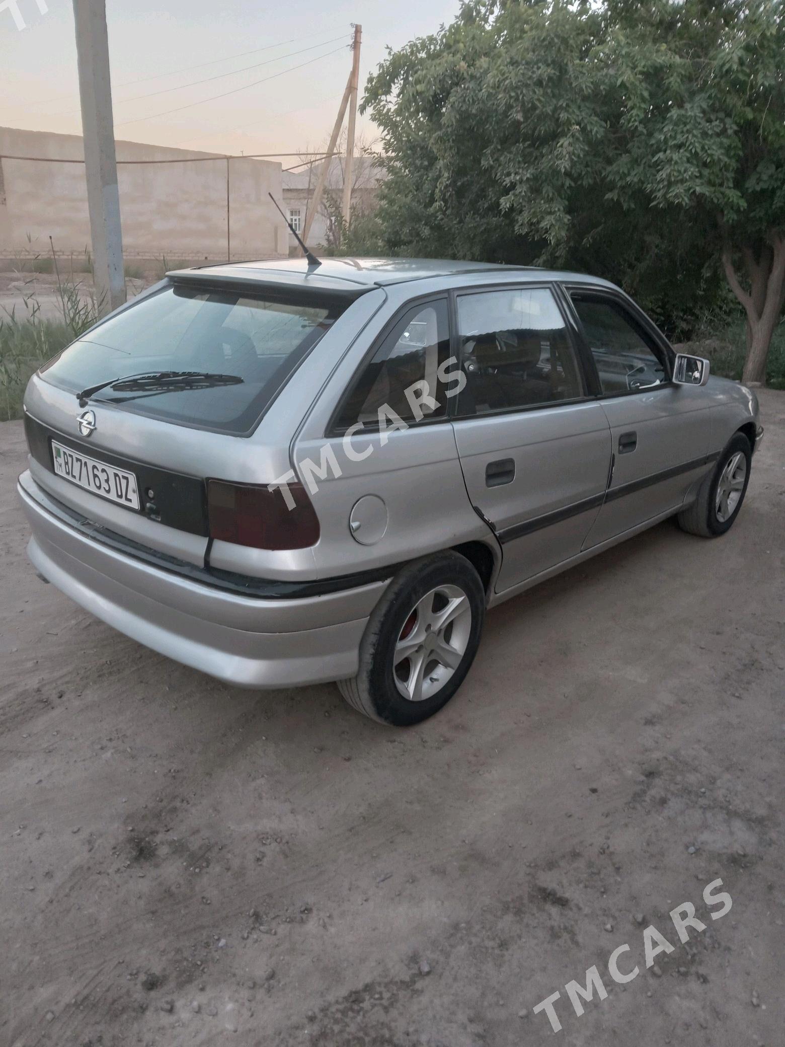 Opel Astra 1992 - 33 000 TMT - Болдумсаз - img 2