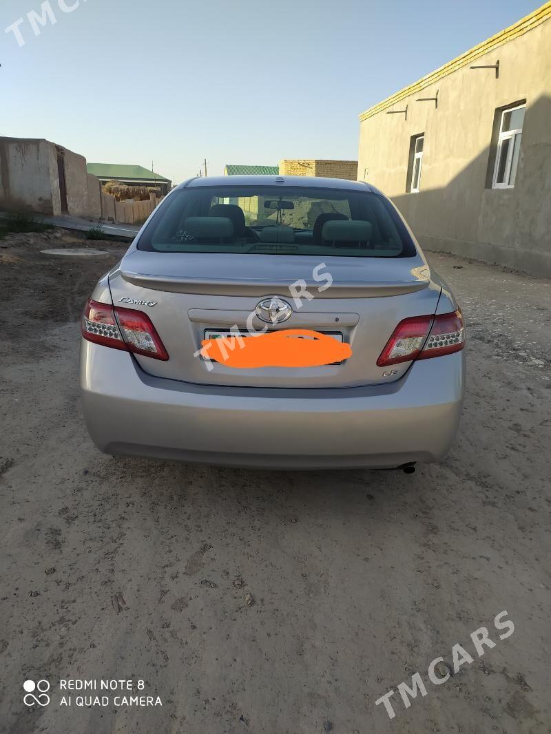 Toyota Camry 2010 - 195 000 TMT - Дашогуз - img 2