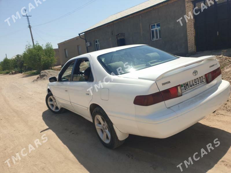 Toyota Camry 2001 - 110 000 TMT - Köneürgenç - img 2