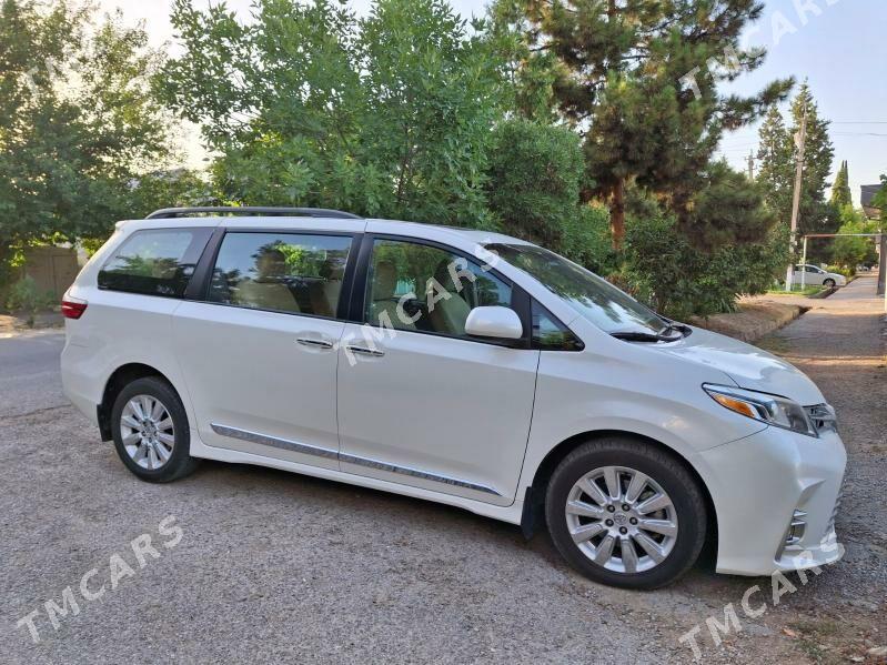 Toyota Sienna 2018 - 495 000 TMT - Ашхабад - img 5