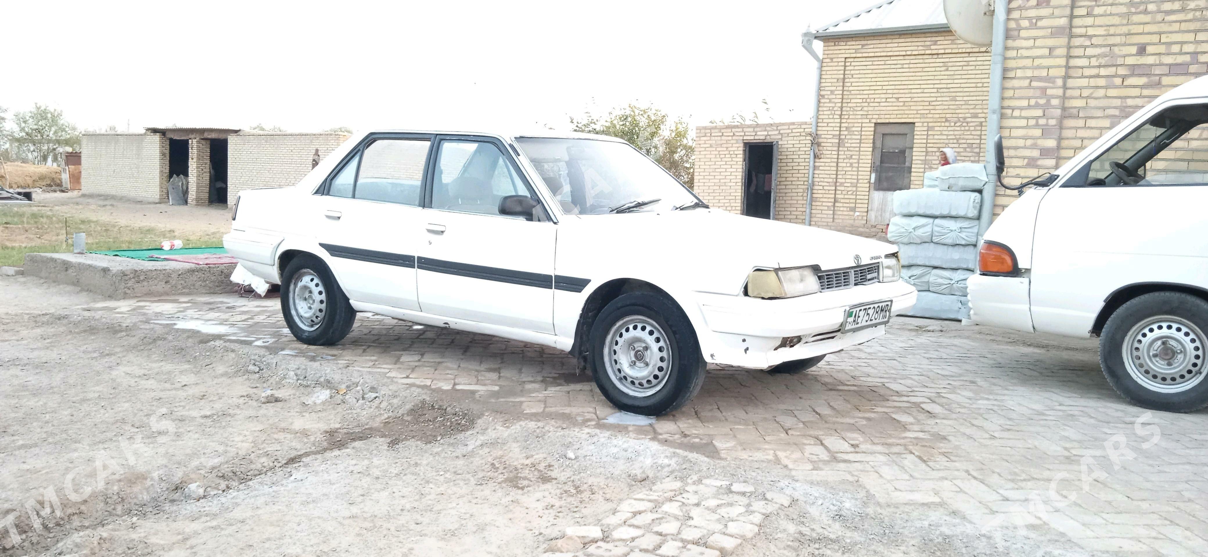 Toyota Carina 1990 - 22 000 TMT - Мары - img 2