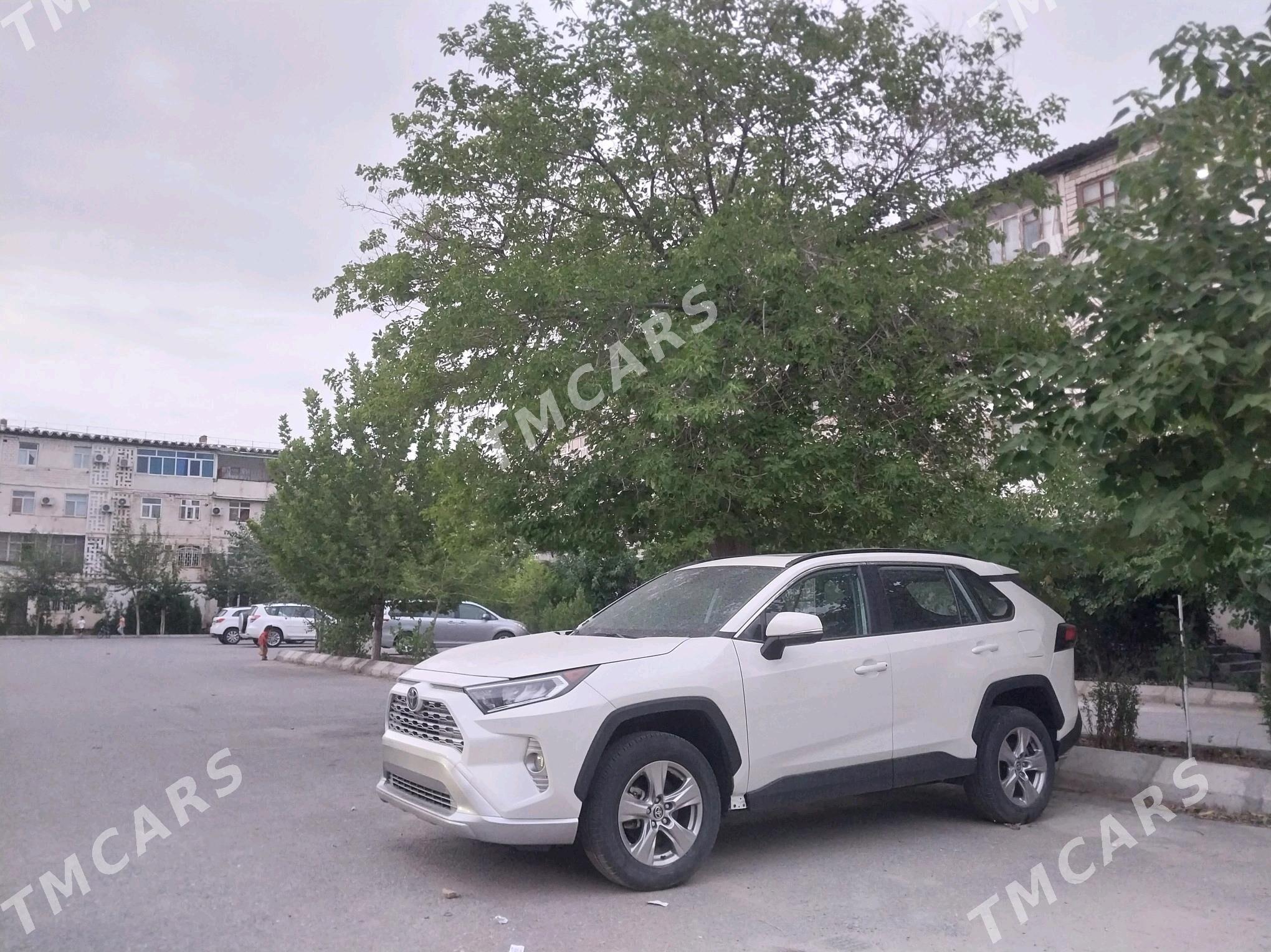 Toyota RAV4 2022 - 360 000 TMT - Aşgabat - img 4