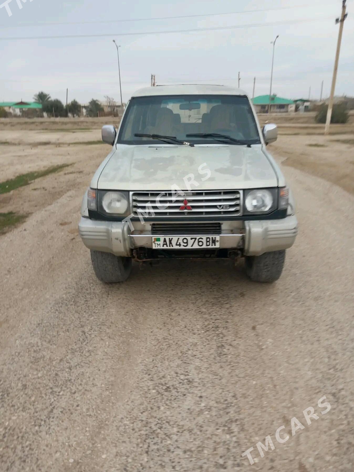 Mitsubishi Pajero 1993 - 30 000 TMT - Этрек - img 3