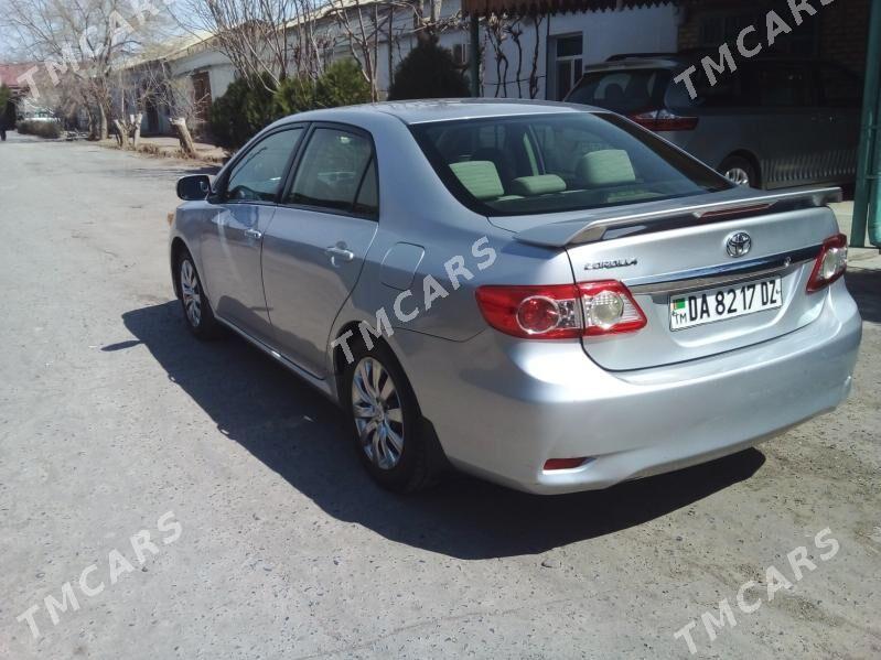 Toyota Corolla 2012 - 135 000 TMT - Дашогуз - img 4