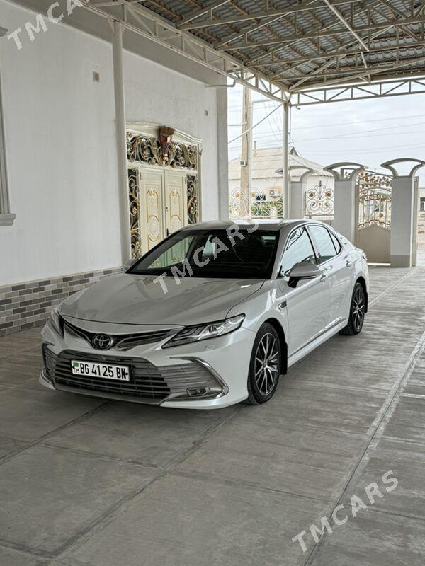 Toyota Camry 2022 - 430 000 TMT - Balkanabat - img 2