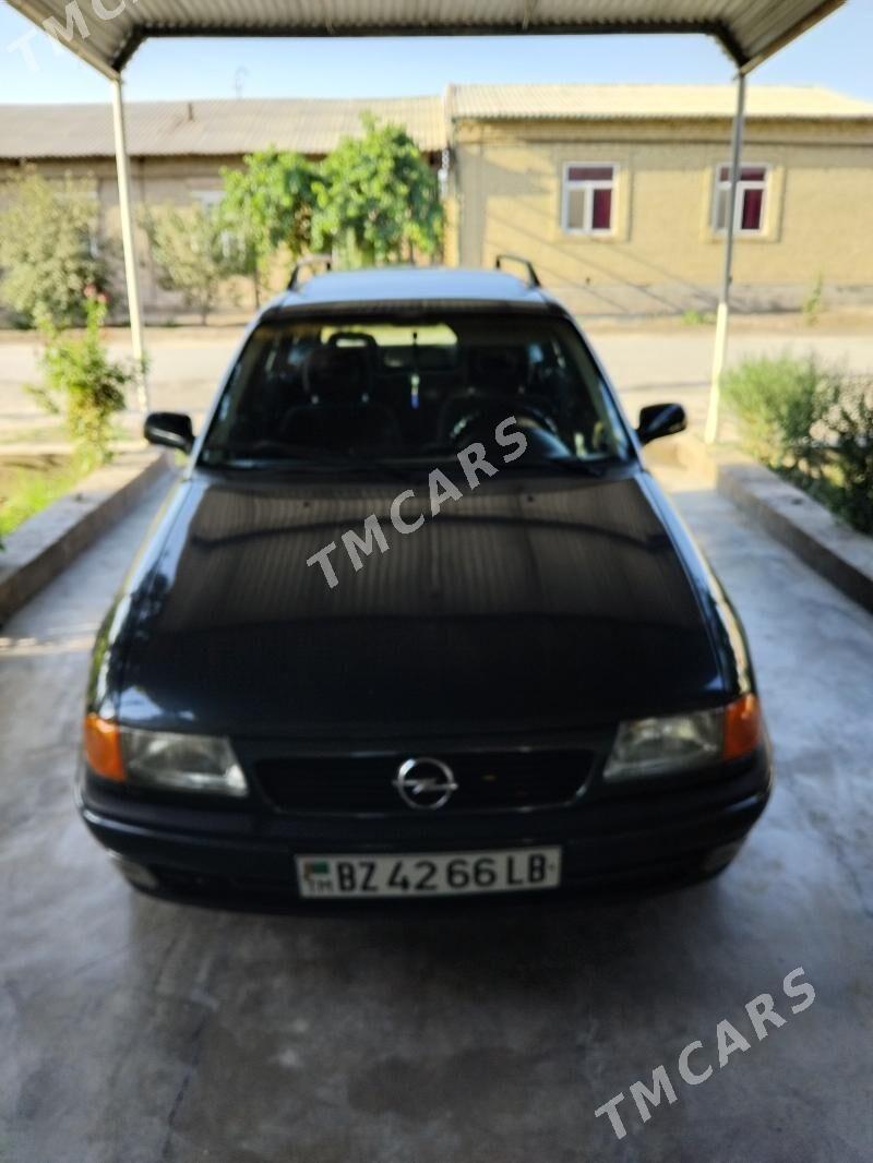 Opel Astra 1996 - 46 000 TMT - Чарджоу - img 3