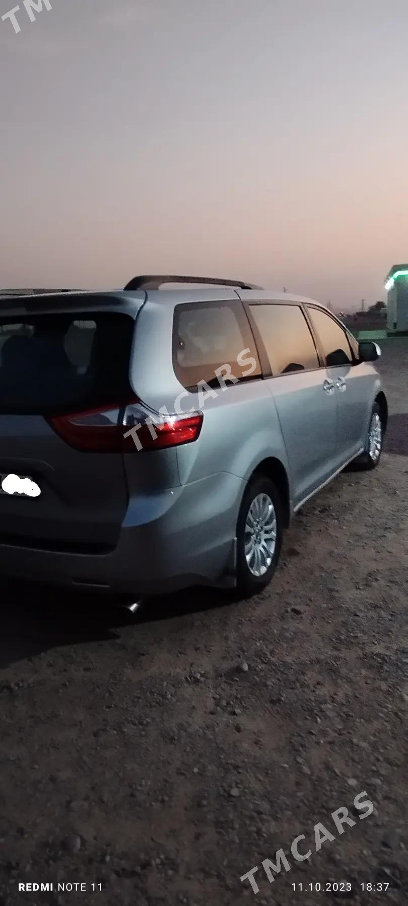 Toyota Sienna 2016 - 360 000 TMT - Serhetabat (Guşgy) - img 6