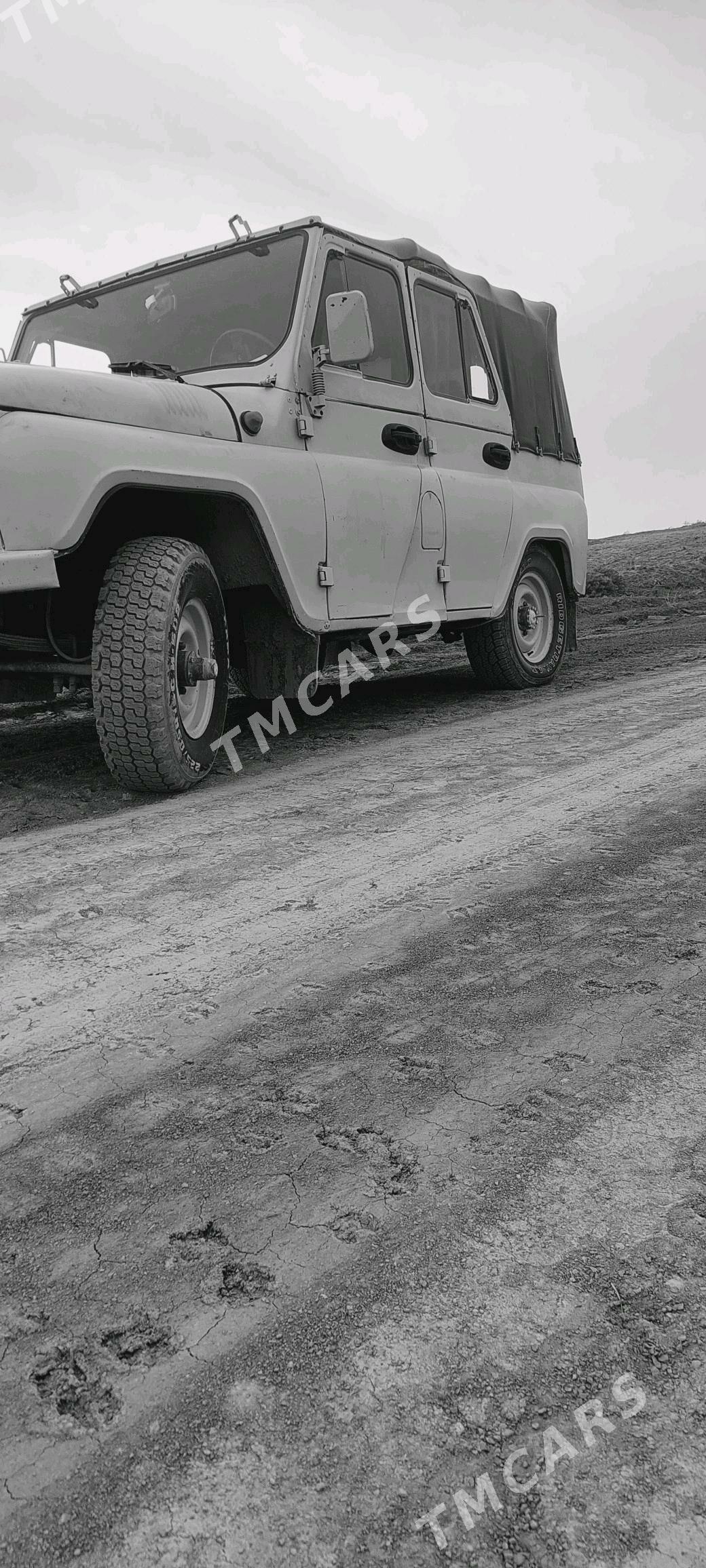 UAZ 469 2000 - 50 000 TMT - Bäherden - img 3