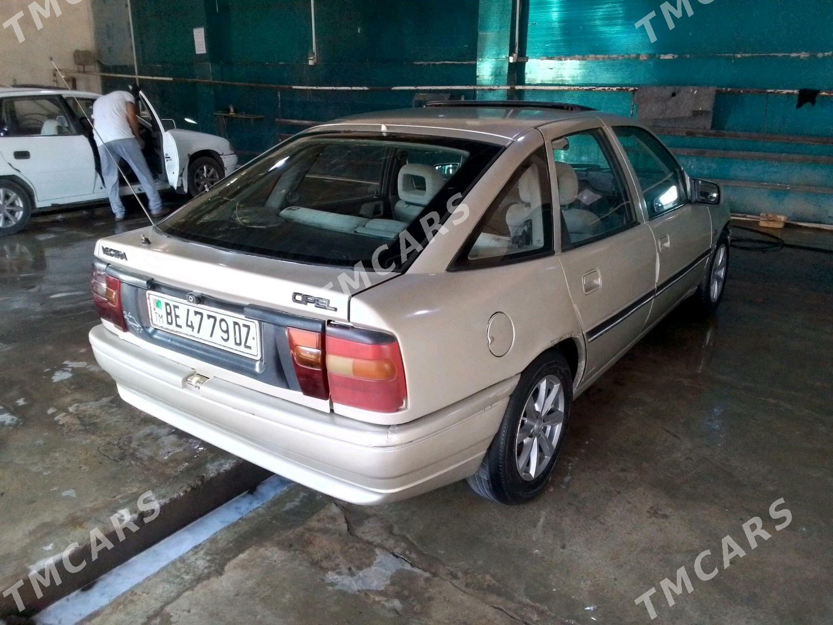 Opel Vectra 1990 - 18 000 TMT - Daşoguz - img 4