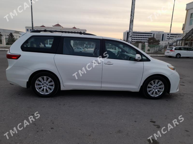 Toyota Sienna 2017 - 490 000 TMT - Türkmenbaşy - img 7