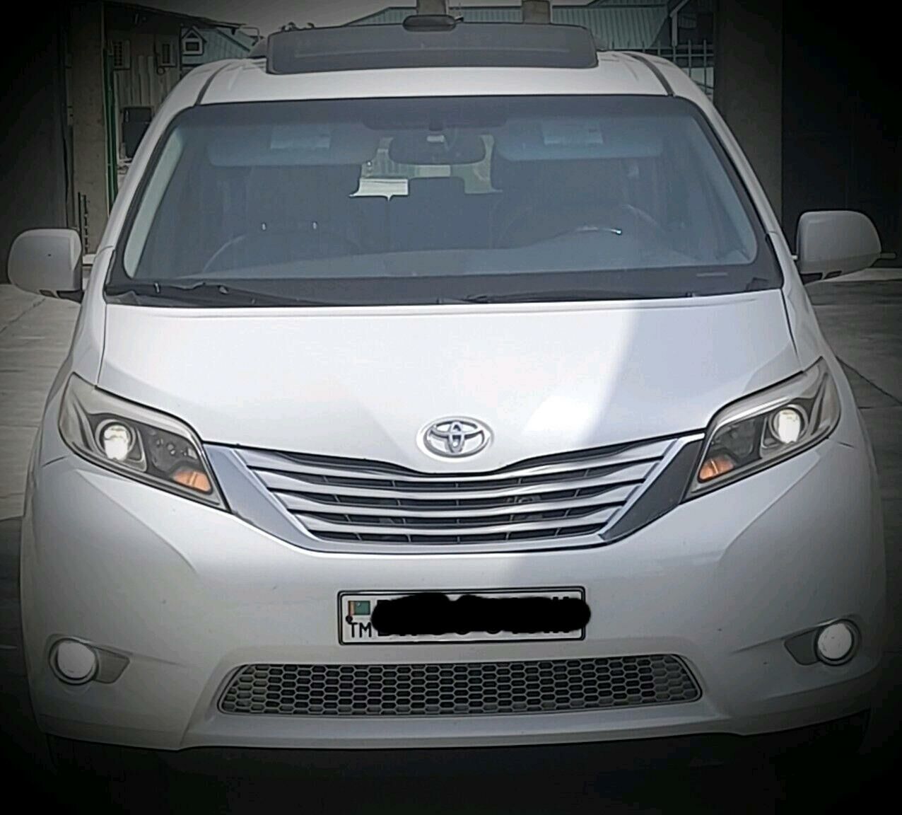 Toyota Sienna 2010 - 275 000 TMT - Анев - img 5