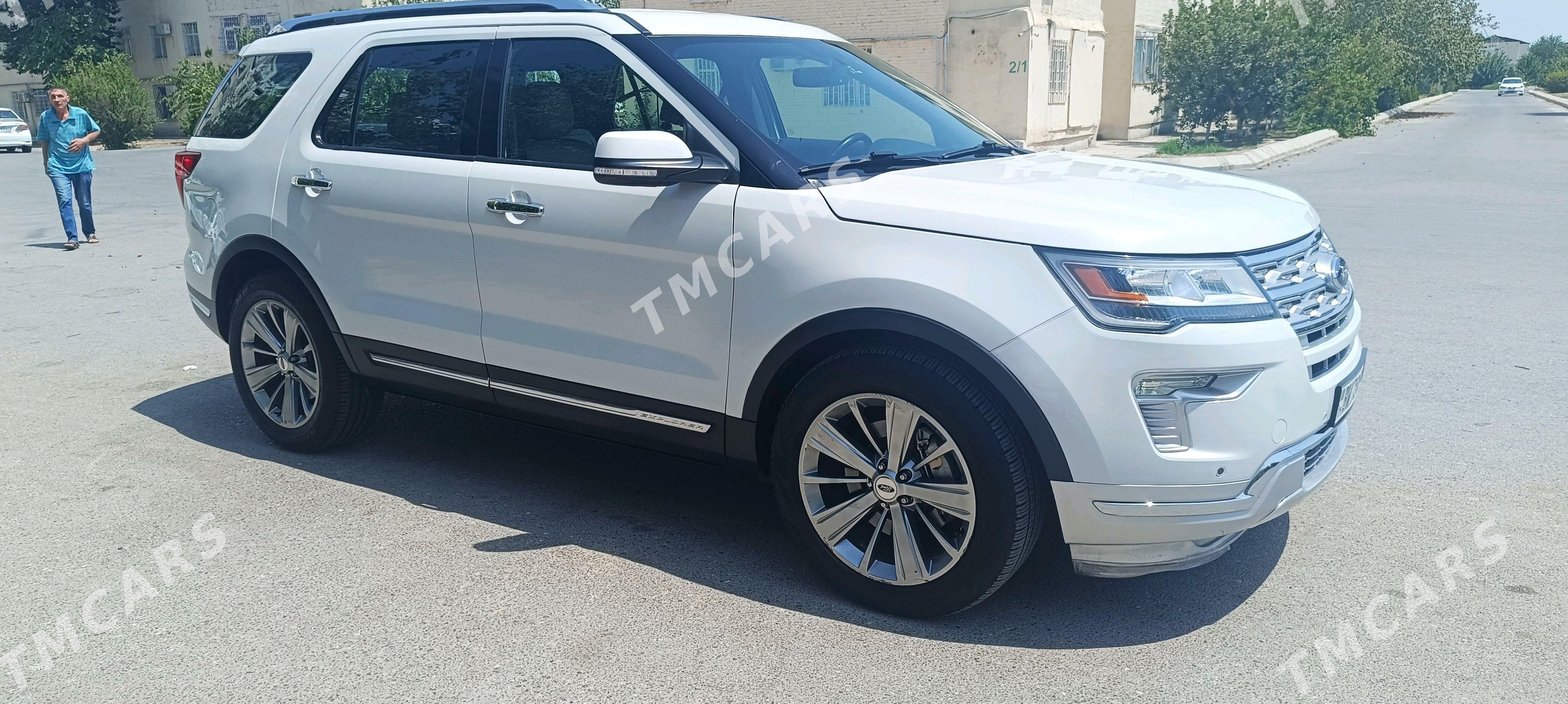 Ford Explorer 2018 - 310 000 TMT - 4 мкр - img 6