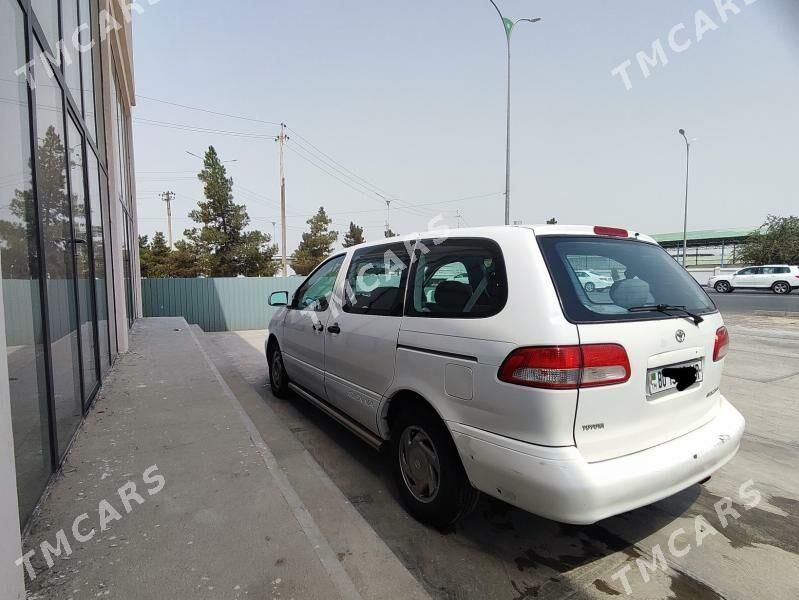 Toyota Sienna 2001 - 120 000 TMT - Мары - img 2