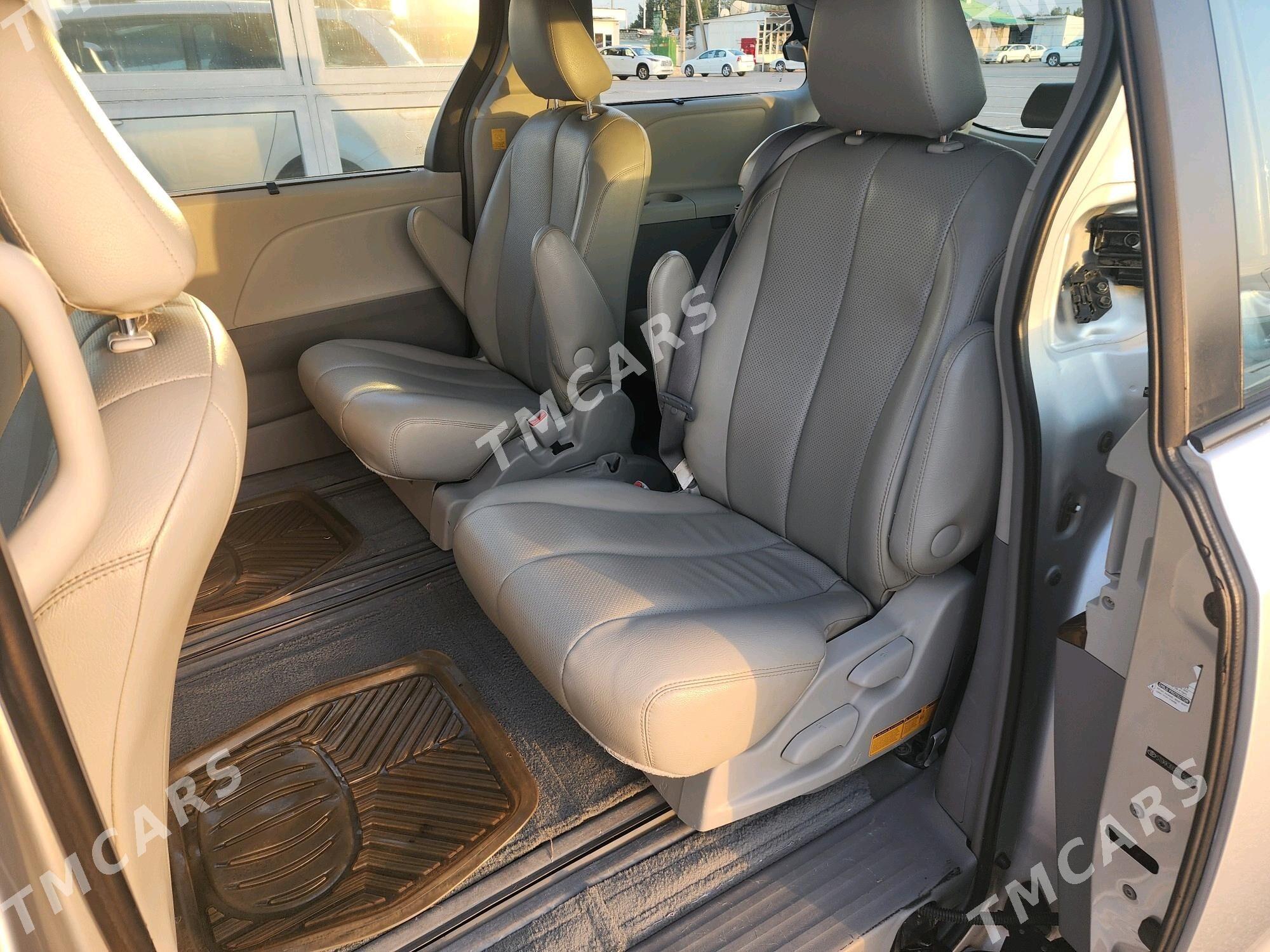 Toyota Sienna 2012 - 265 000 TMT - Ашхабад - img 6