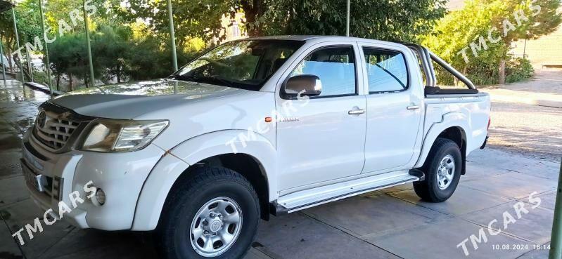 Toyota Hilux 2012 - 260 000 TMT - Farap - img 3