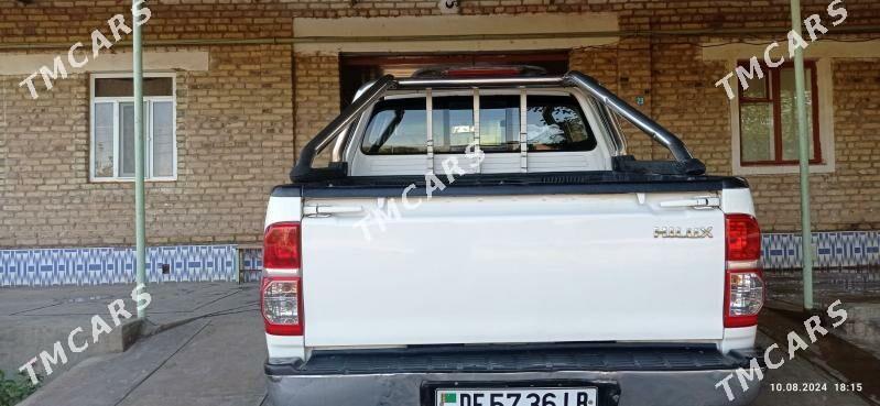 Toyota Hilux 2012 - 260 000 TMT - Farap - img 4