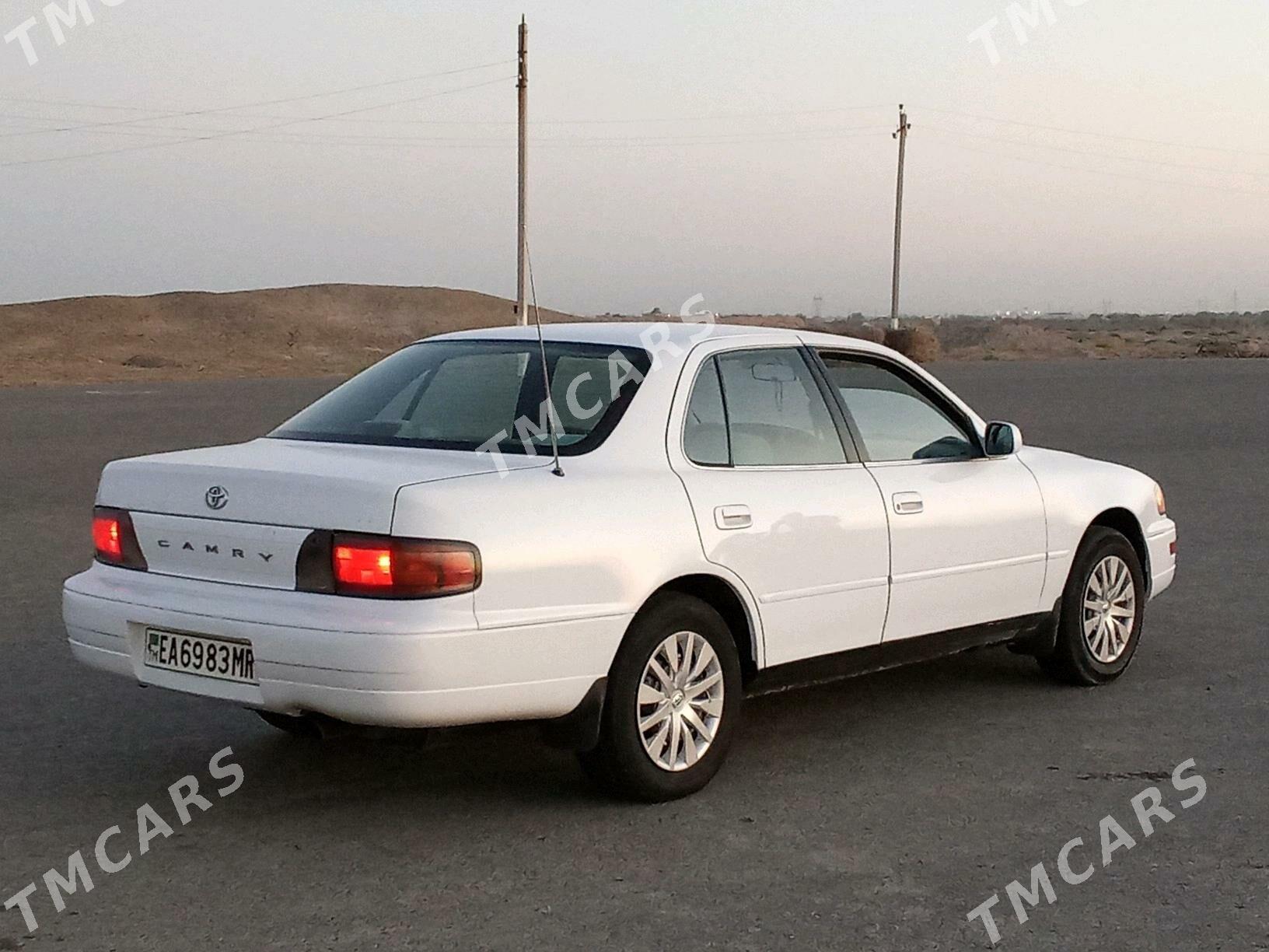 Toyota Camry 1993 - 70 000 TMT - Мары - img 8