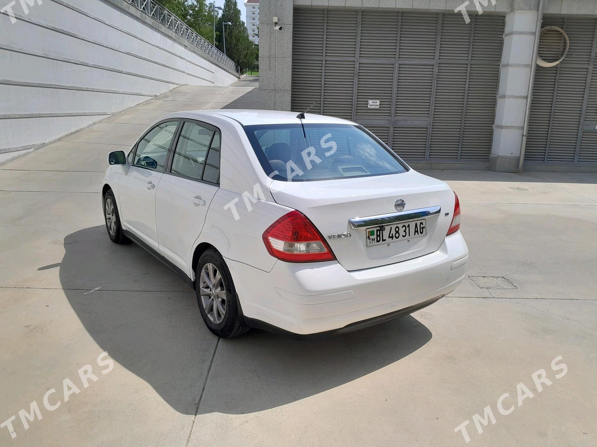 Nissan Versa 2010 - 110 000 TMT - Кëши - img 4