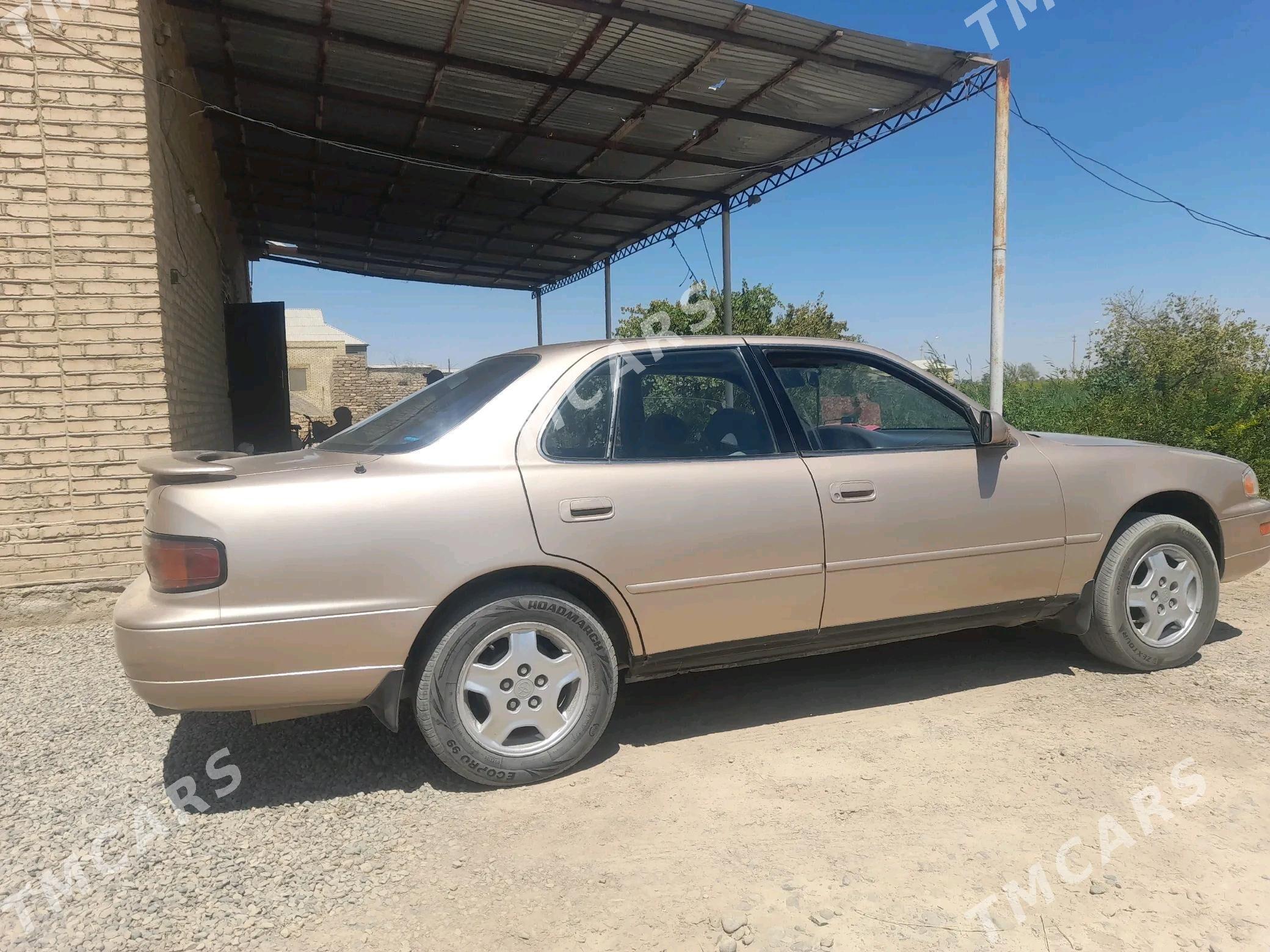 Toyota Camry 1993 - 70 000 TMT - Мары - img 2