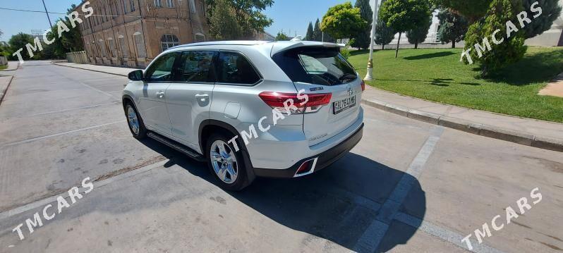 Toyota Highlander 2017 - 450 000 TMT - Мары - img 5