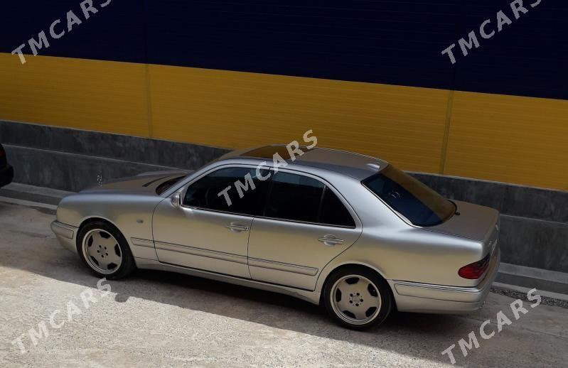 Mercedes-Benz E320 2001 - 90 000 TMT - Мары - img 2