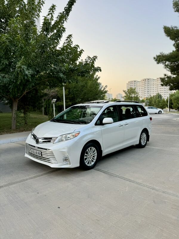 Toyota Sienna 2018 - 339 000 TMT - Ашхабад - img 3