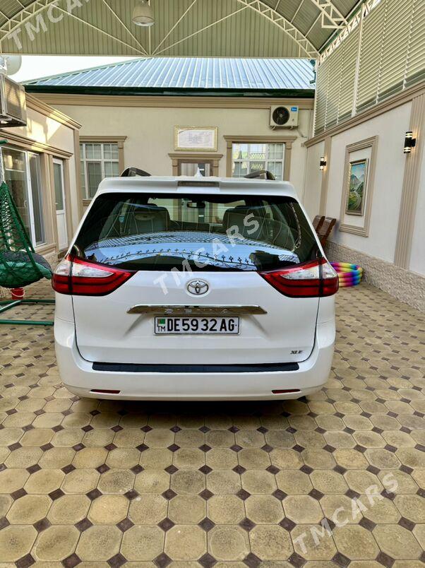 Toyota Sienna 2018 - 410 000 TMT - Aşgabat - img 5