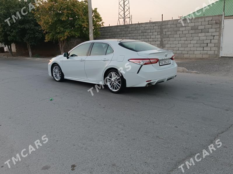 Toyota Camry 2018 - 360 000 TMT - Бузмеин - img 3