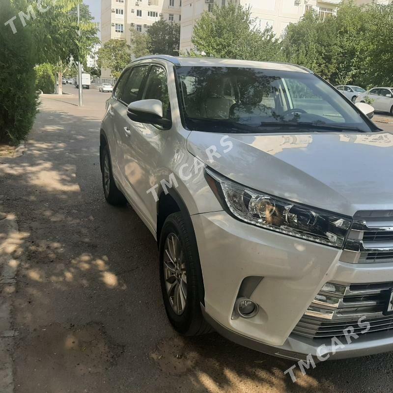 Toyota Highlander 2018 - 430 000 TMT - Aşgabat - img 4