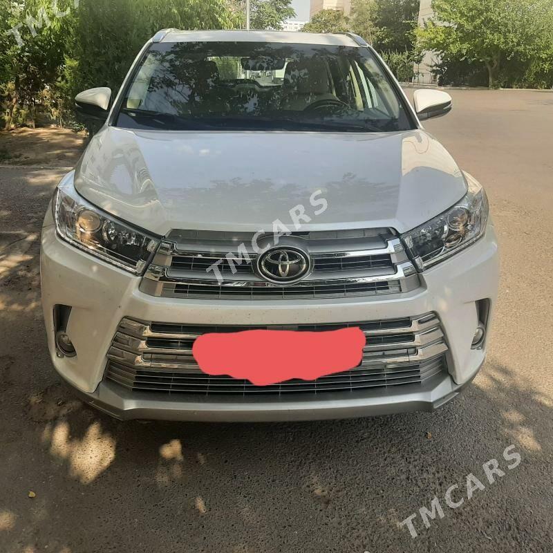 Toyota Highlander 2018 - 430 000 TMT - Aşgabat - img 2