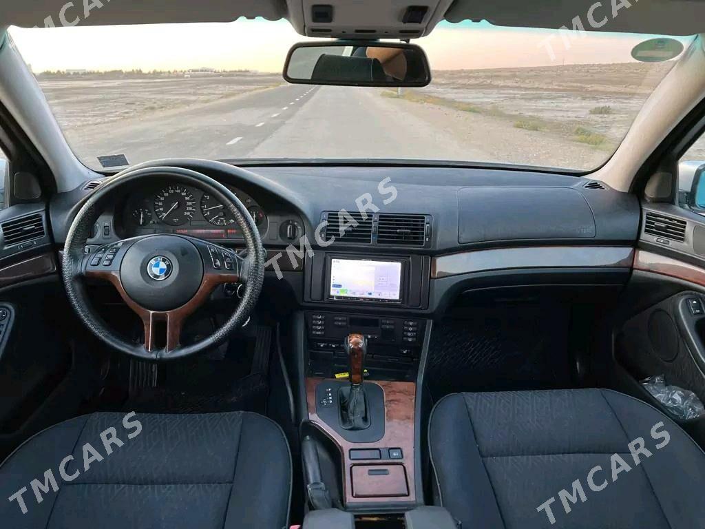 BMW E39 2002 - 110 000 TMT - Балканабат - img 3