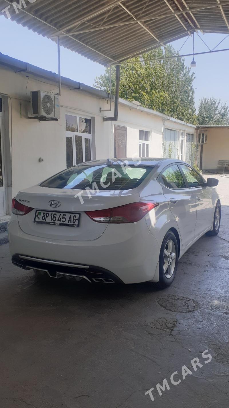 Hyundai Elantra 2011 - 140 000 TMT - Гёкдже - img 2