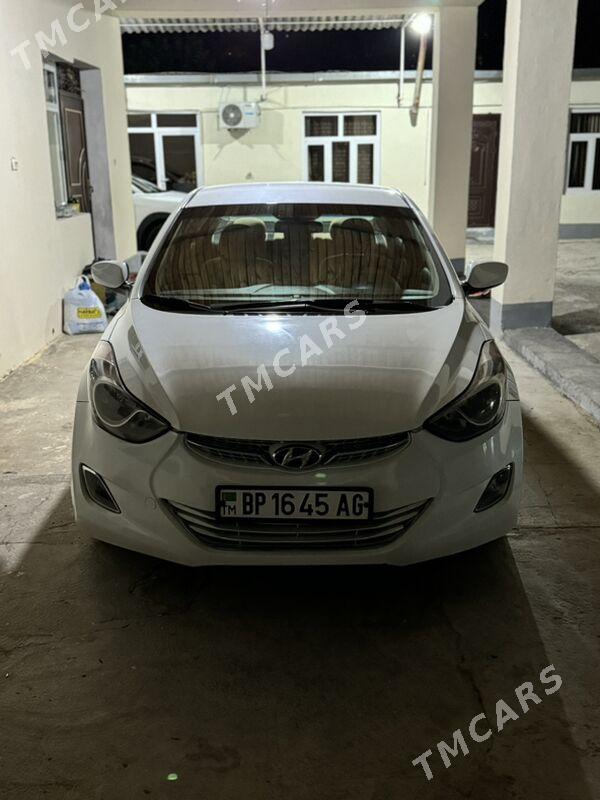 Hyundai Elantra 2011 - 140 000 TMT - Гёкдже - img 4