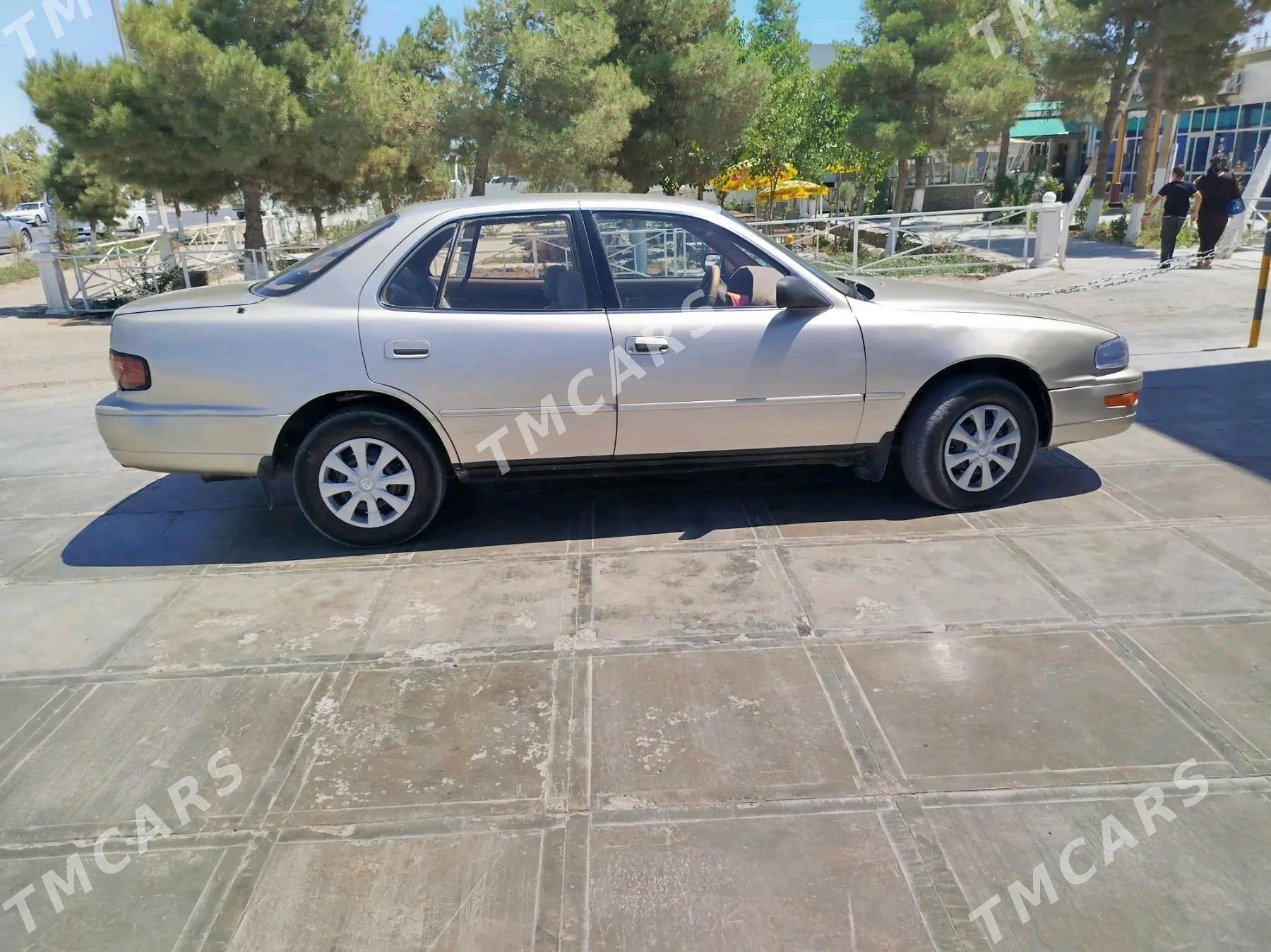 Toyota Camry 1994 - 68 000 TMT - Шатлык - img 3